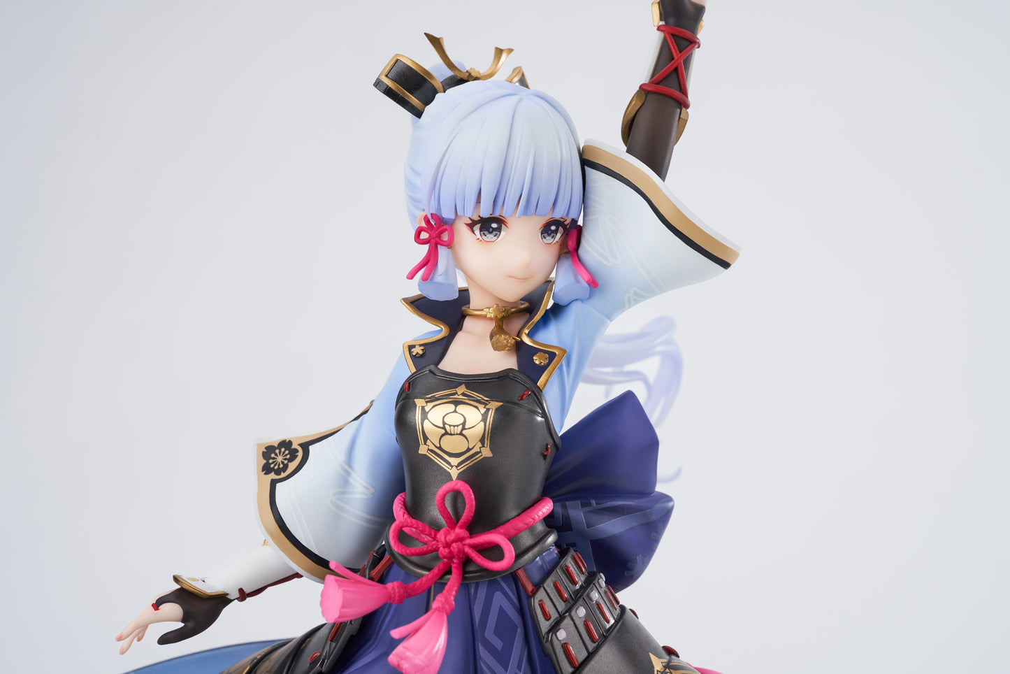 Genshin Impact Figure - Kamisato Ayaka - Shirasagi Hyouka Ver. - 1/7 Scale Figure
