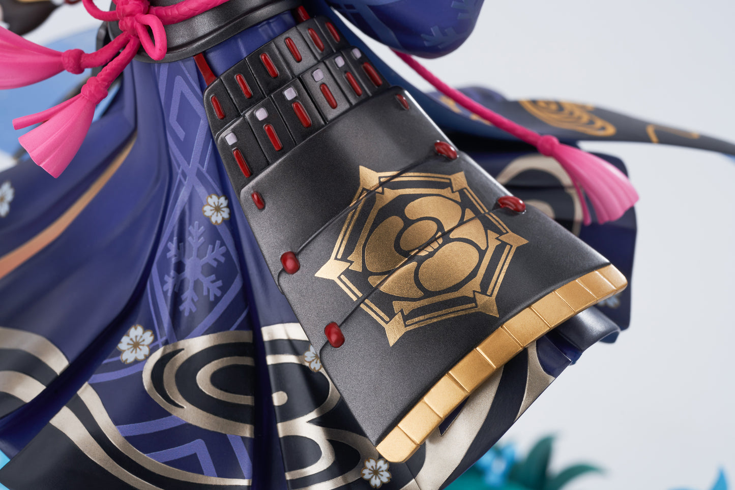 Genshin Impact Figure - Kamisato Ayaka - Shirasagi Hyouka Ver. - 1/7 Scale Figure