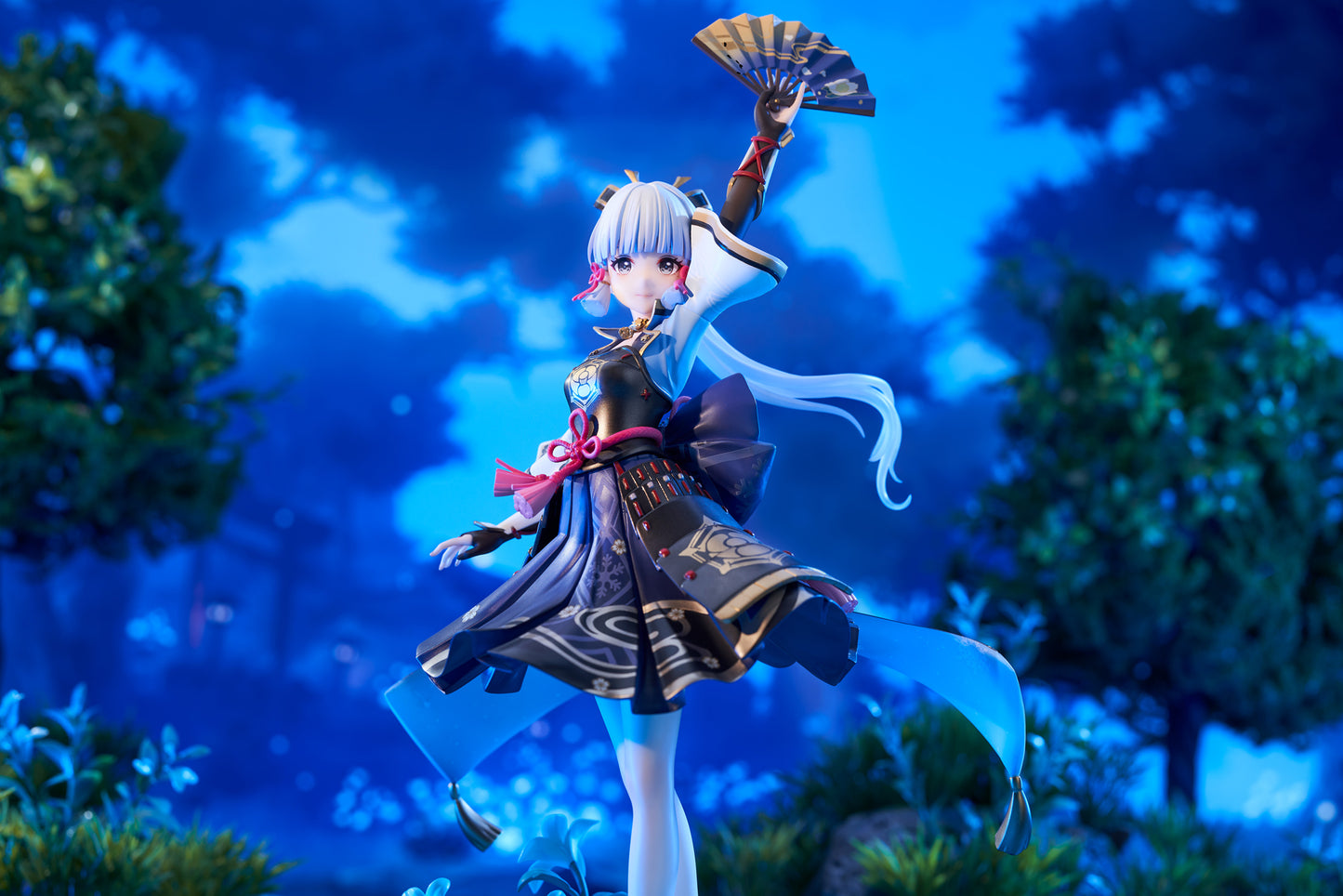 Genshin Impact Figure - Kamisato Ayaka - Shirasagi Hyouka Ver. - 1/7 Scale Figure