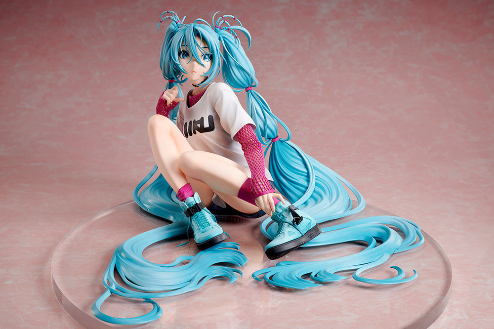 (Pre-Order) Hatsune Miku - 1/4 Scale Figure - The Latest Street Style "Cute"