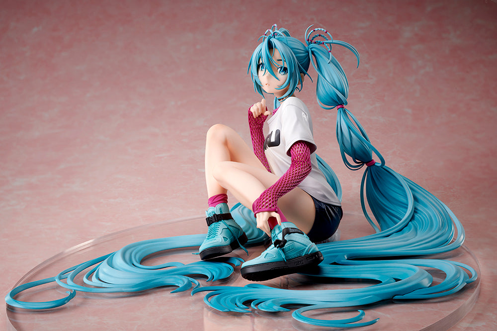 (Pre-Order) Hatsune Miku - 1/4 Scale Figure - The Latest Street Style "Cute"