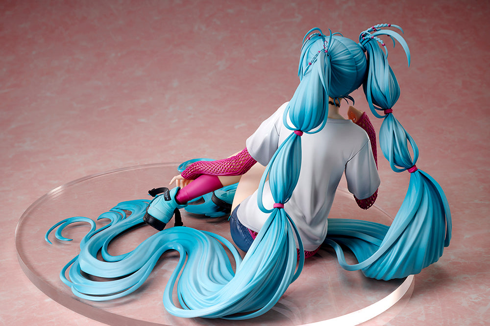 (Pre-Order) Hatsune Miku - 1/4 Scale Figure - The Latest Street Style "Cute"