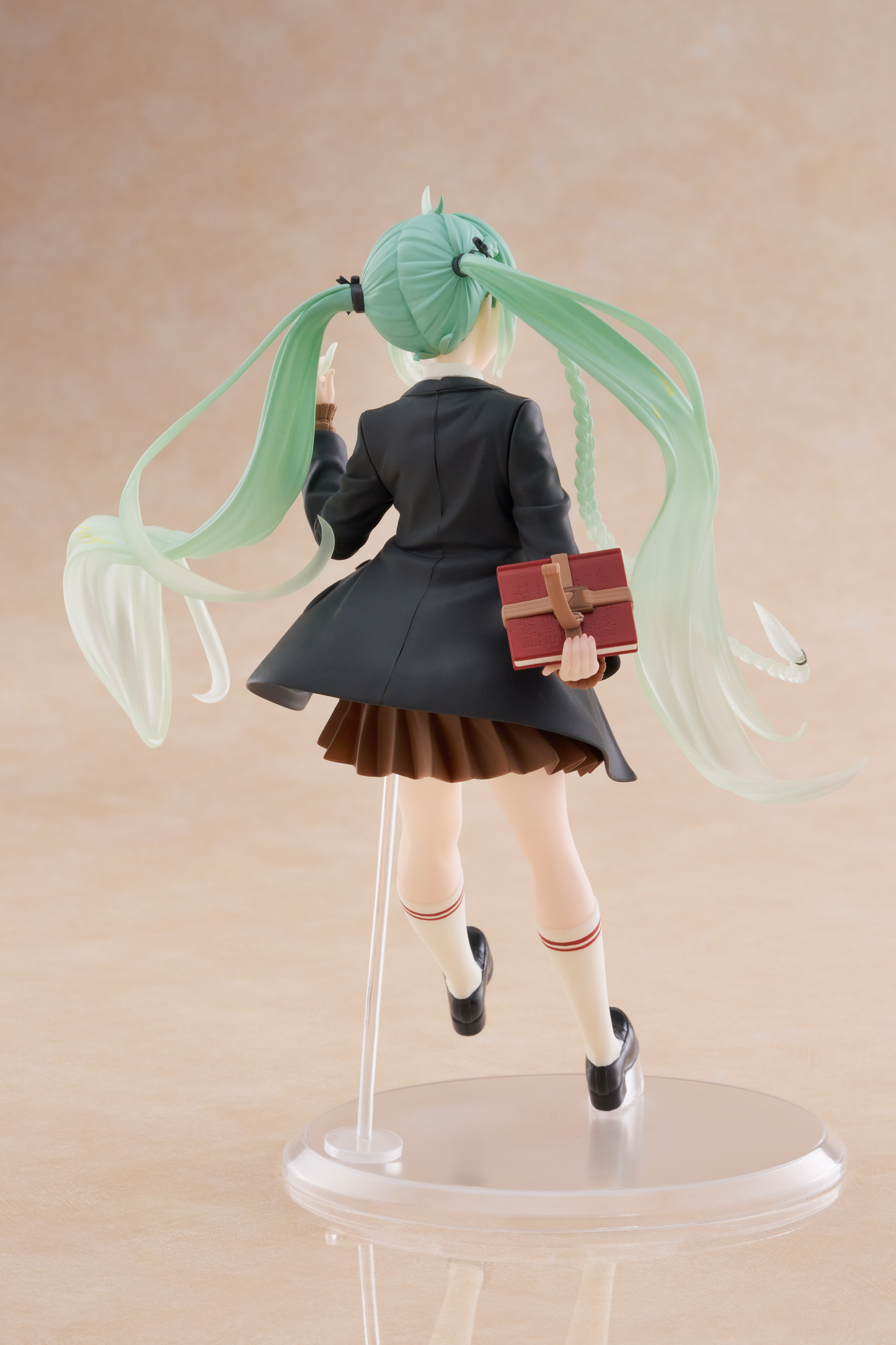(Pre-Order) Hatsune Miku - Fashion Preppy Ver. Prize Figure
