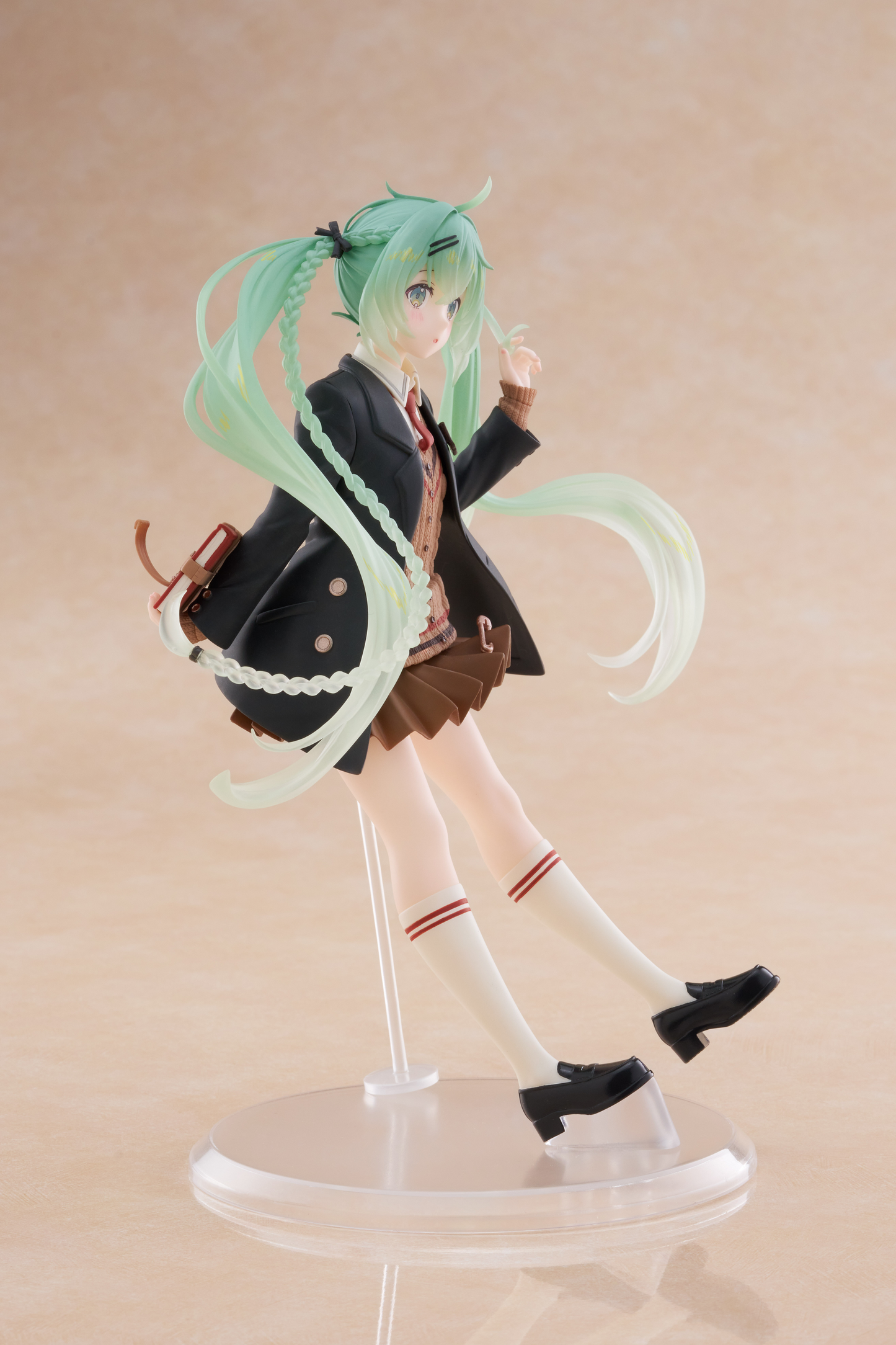 (Pre-Order) Hatsune Miku - Fashion Preppy Ver. Prize Figure