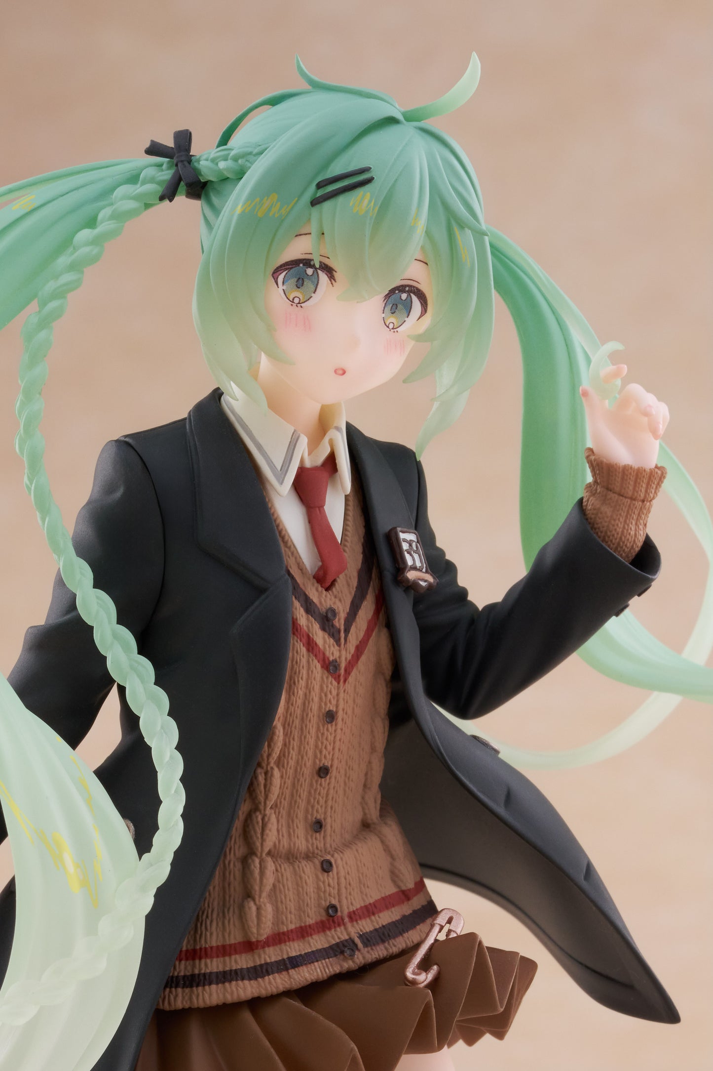 (Pre-Order) Hatsune Miku - Fashion Preppy Ver. Prize Figure