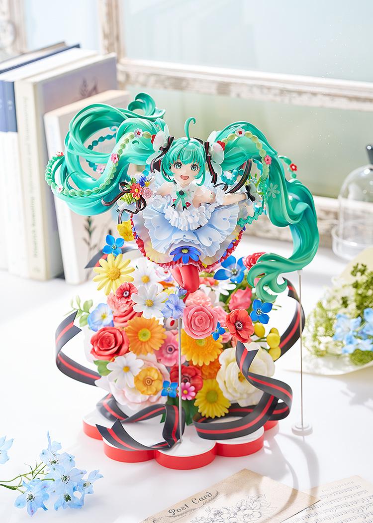 (Pre-Order) Hatsune Miku - JAPAN LIVE TOUR 2025 - BLOOMING - 1/7 Scale Figure