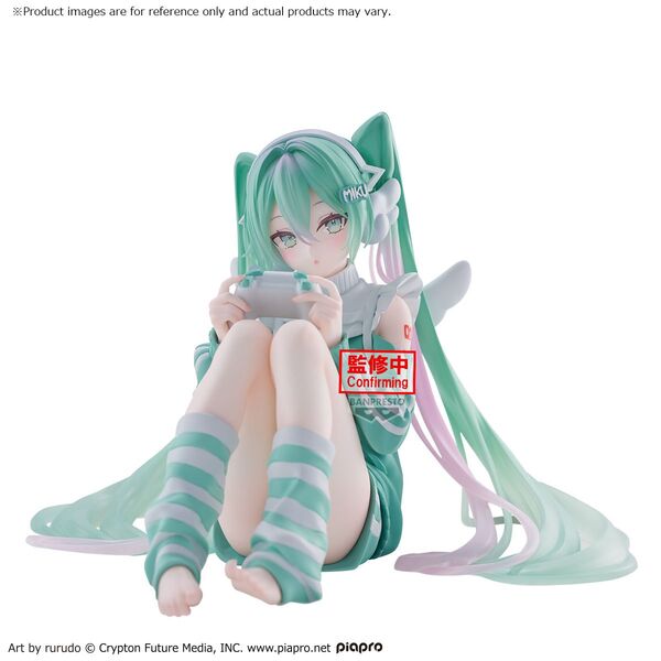 (Pre-Order) Hatsune Miku - Holiday Memories - Playing Games - Prize Figure