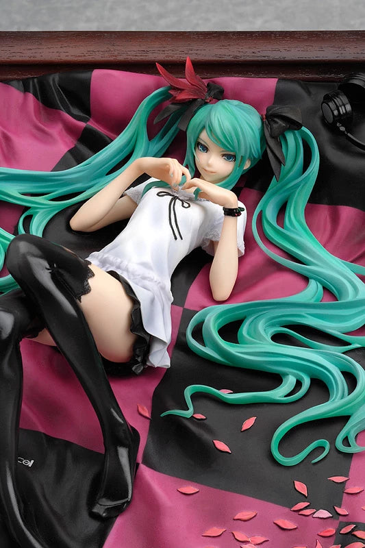 (Pre-Order) Hatsune Miku - World is Mine (Brown Frame) - 1/8 Scale Figure