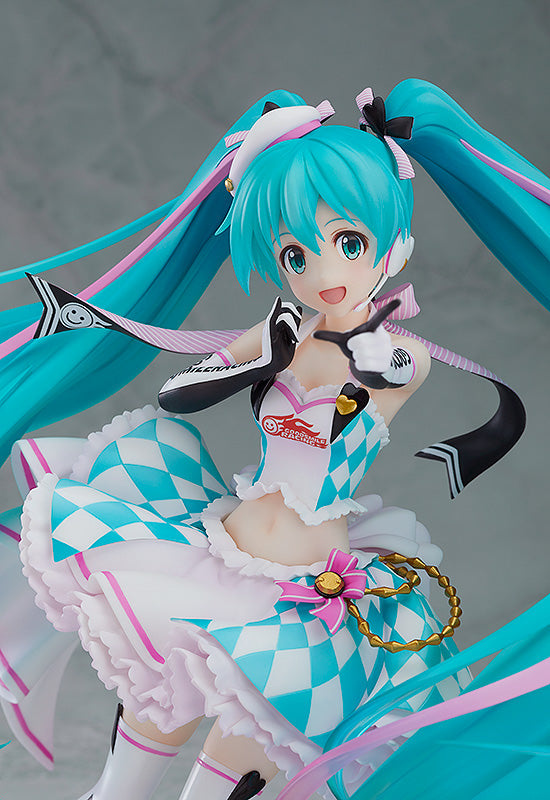 GOOD SMILE Racing - Hatsune Miku - 1/8 Scale Figure - Racing 2019 Ver. feat. Annindoufu