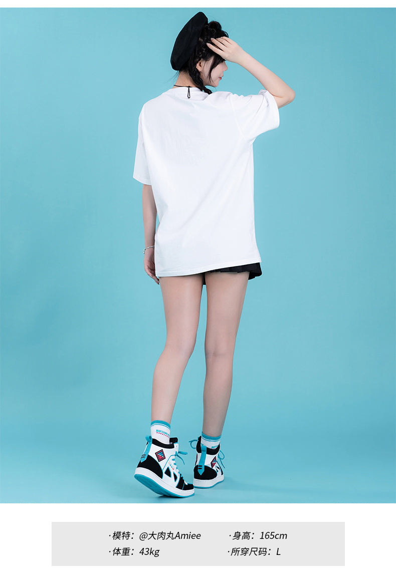 (Pre-Order) Hatsune Miku - Moeyu x Hatsune Miku - 2022 Spring T-Shirt