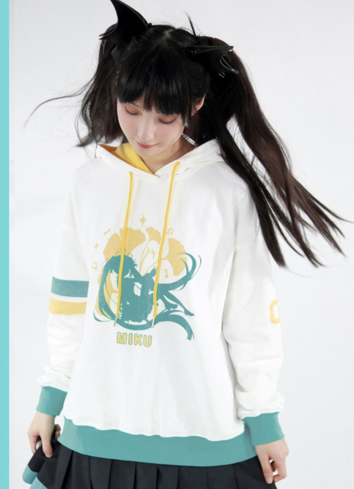 Hatsune Miku - Amahakawa x Hatsune Miku - Hoodie
