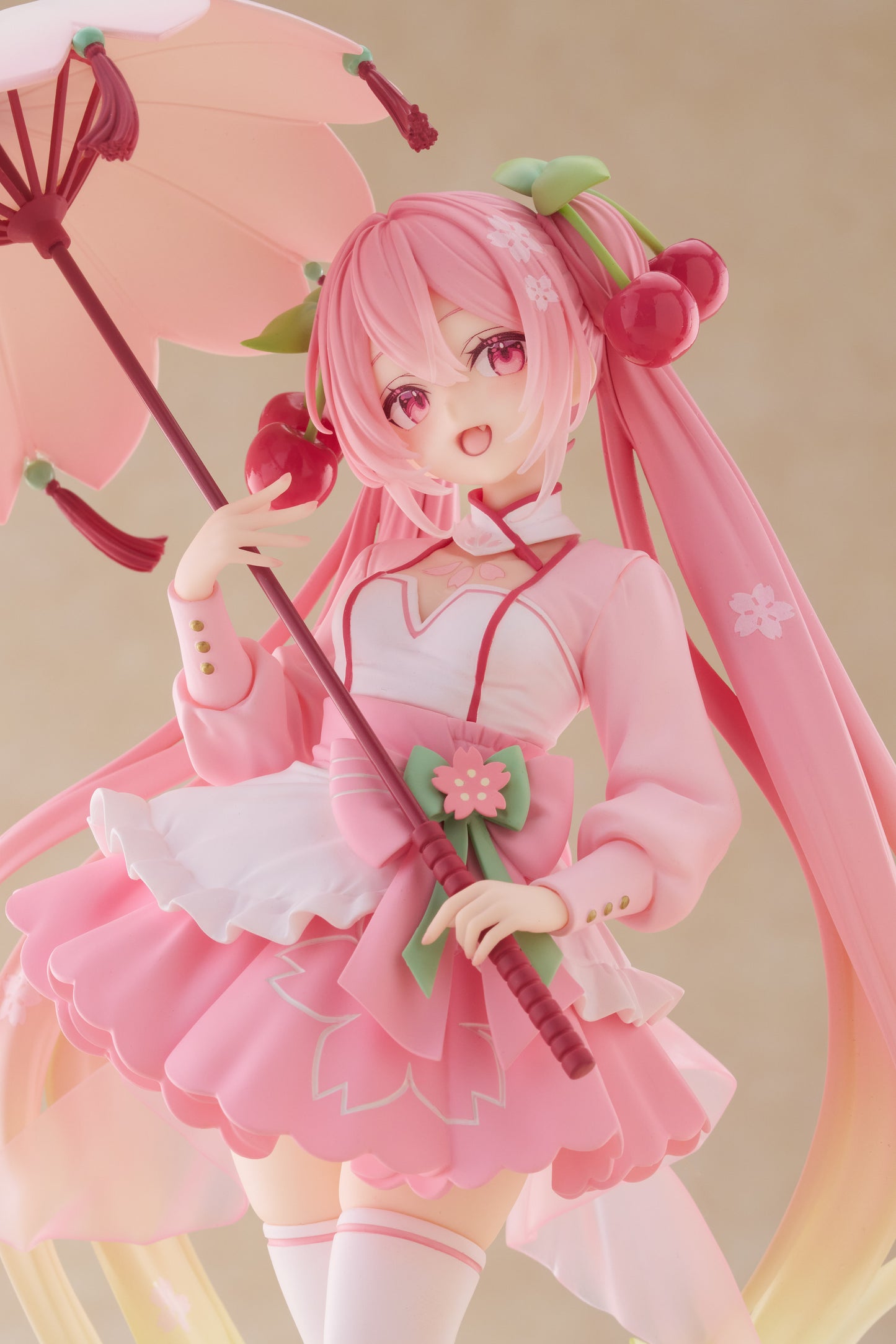 (Pre-Order) Hatsune Miku - Sakura Miku AMP+ Prize Figure (Sakura Dress Ver.)