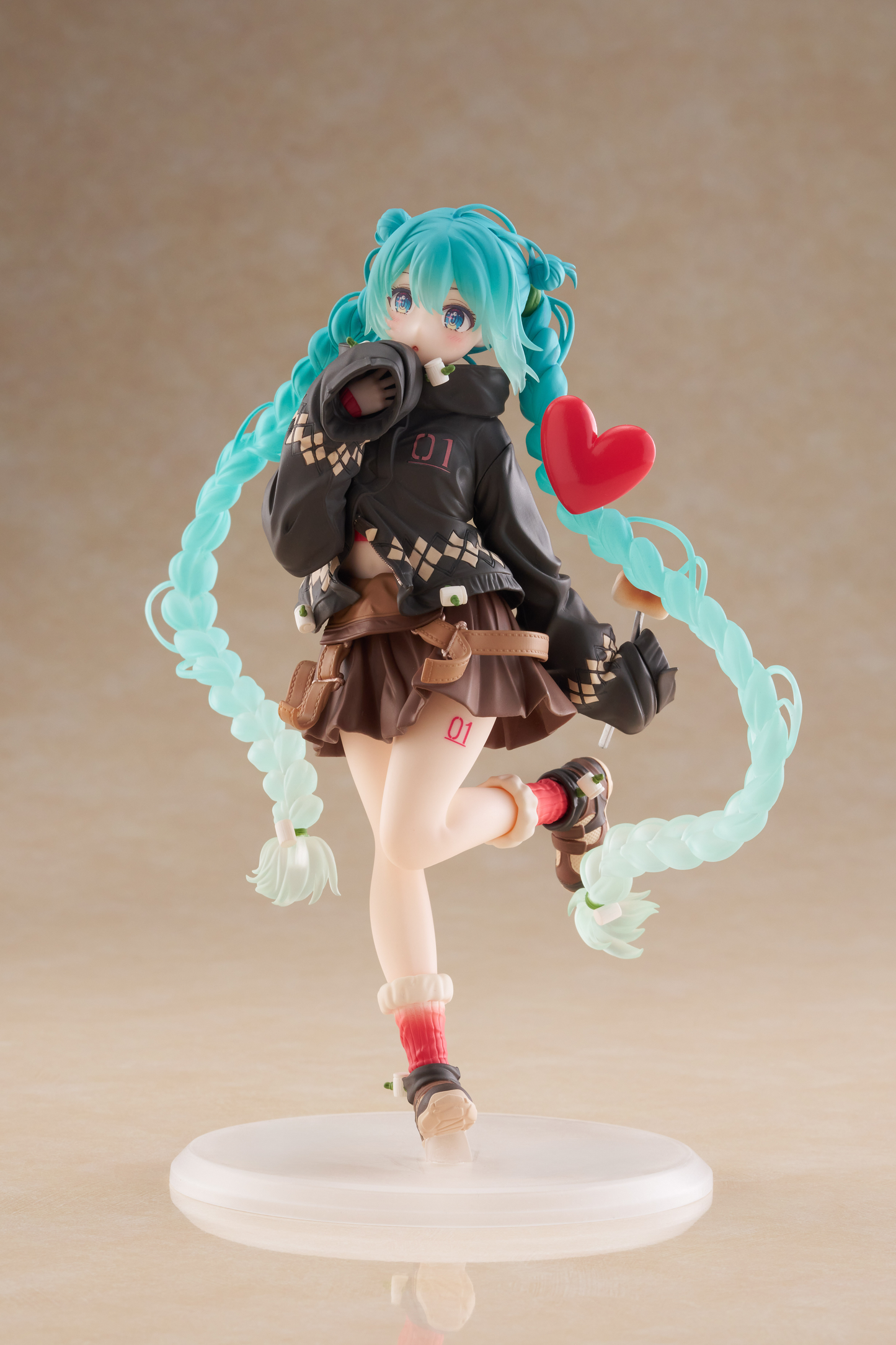 (Pre-Order) Hatsune Miku Prize Figure - Fashion (Outdoor Ver.)
