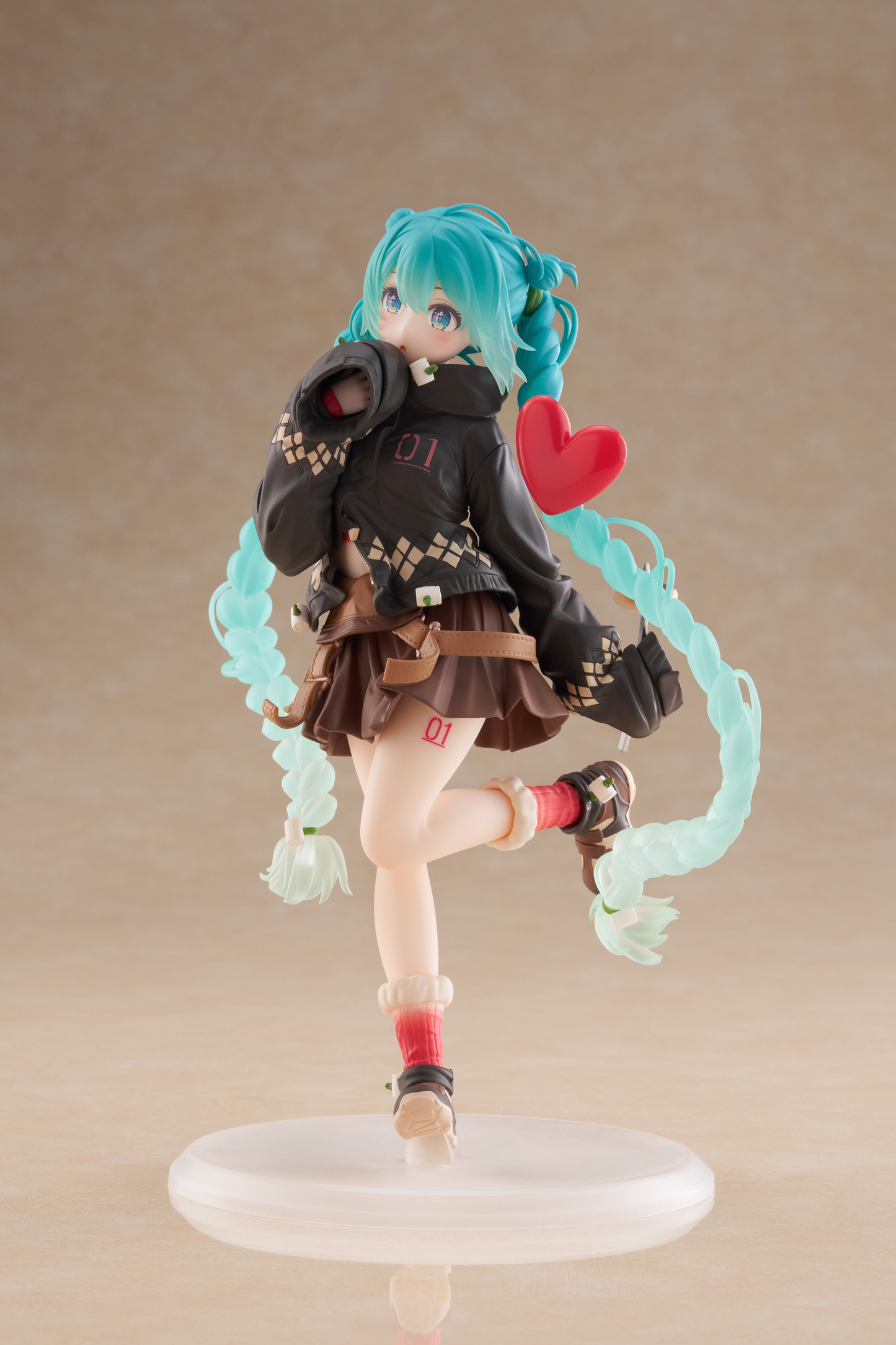 (Pre-Order) Hatsune Miku Prize Figure - Fashion (Outdoor Ver.)