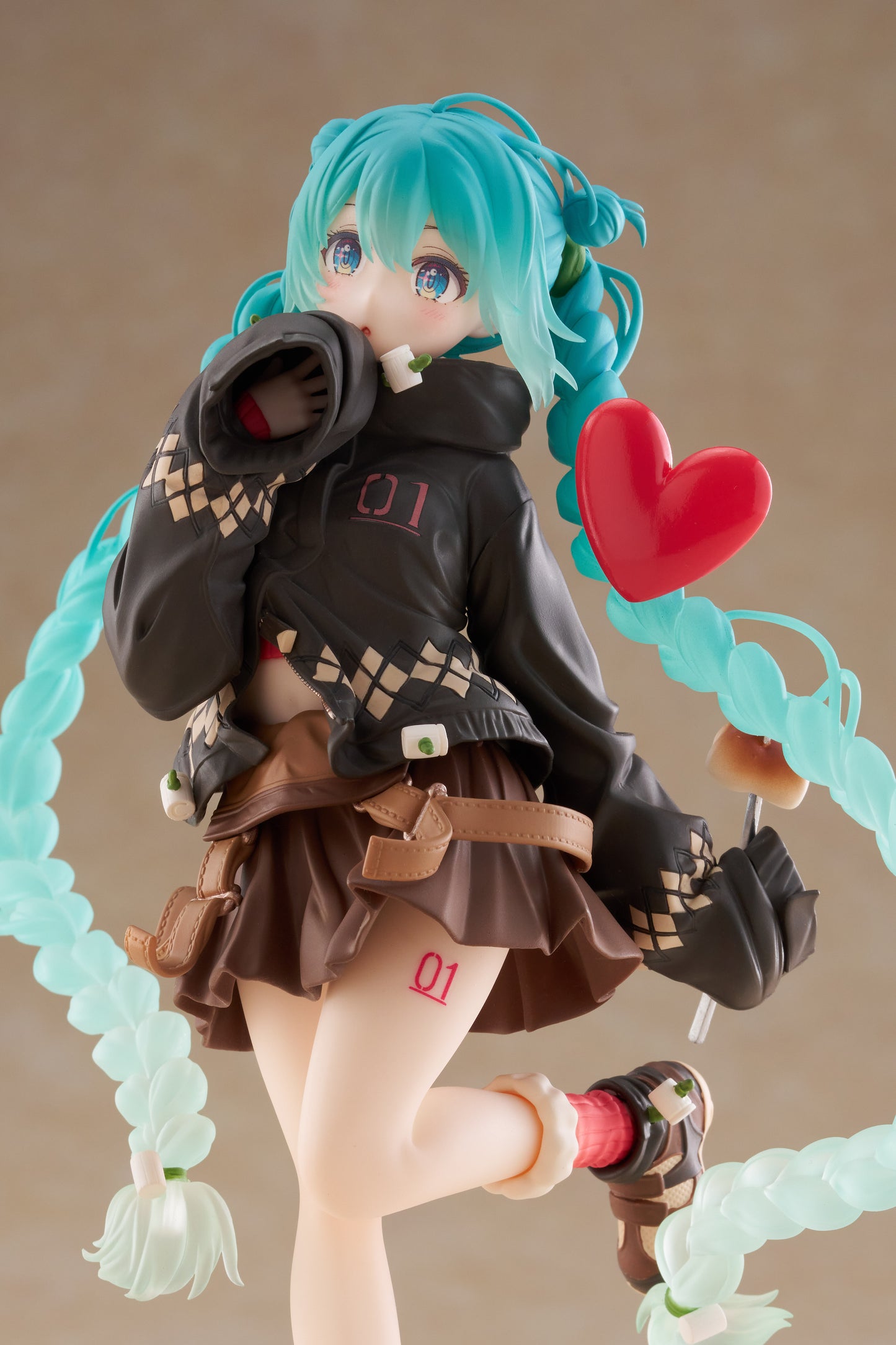 (Pre-Order) Hatsune Miku Prize Figure - Fashion (Outdoor Ver.)