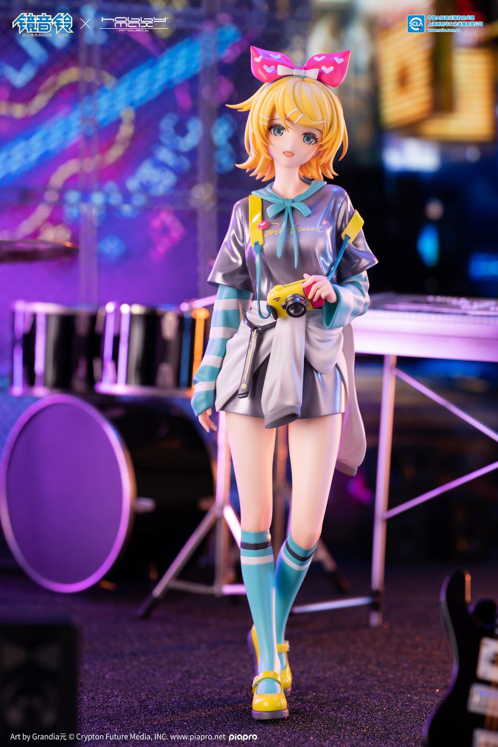 (Pre-Order) Hatsune Miku - Kagamine Rin - 1/7 Scale Figure - Street Chic Ver.