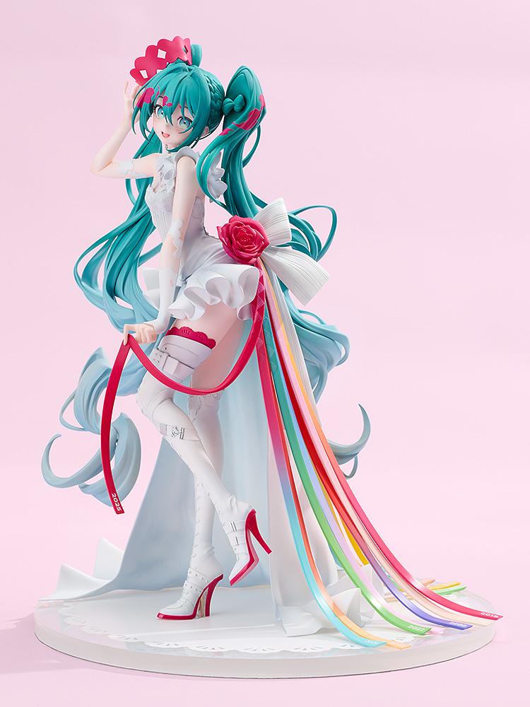 (Pre-Order) Hatsune Miku GT Project G.S. Collection Racing Miku: 15th "Rhapsody" 2010-2025 - 1/7 Scale Figure