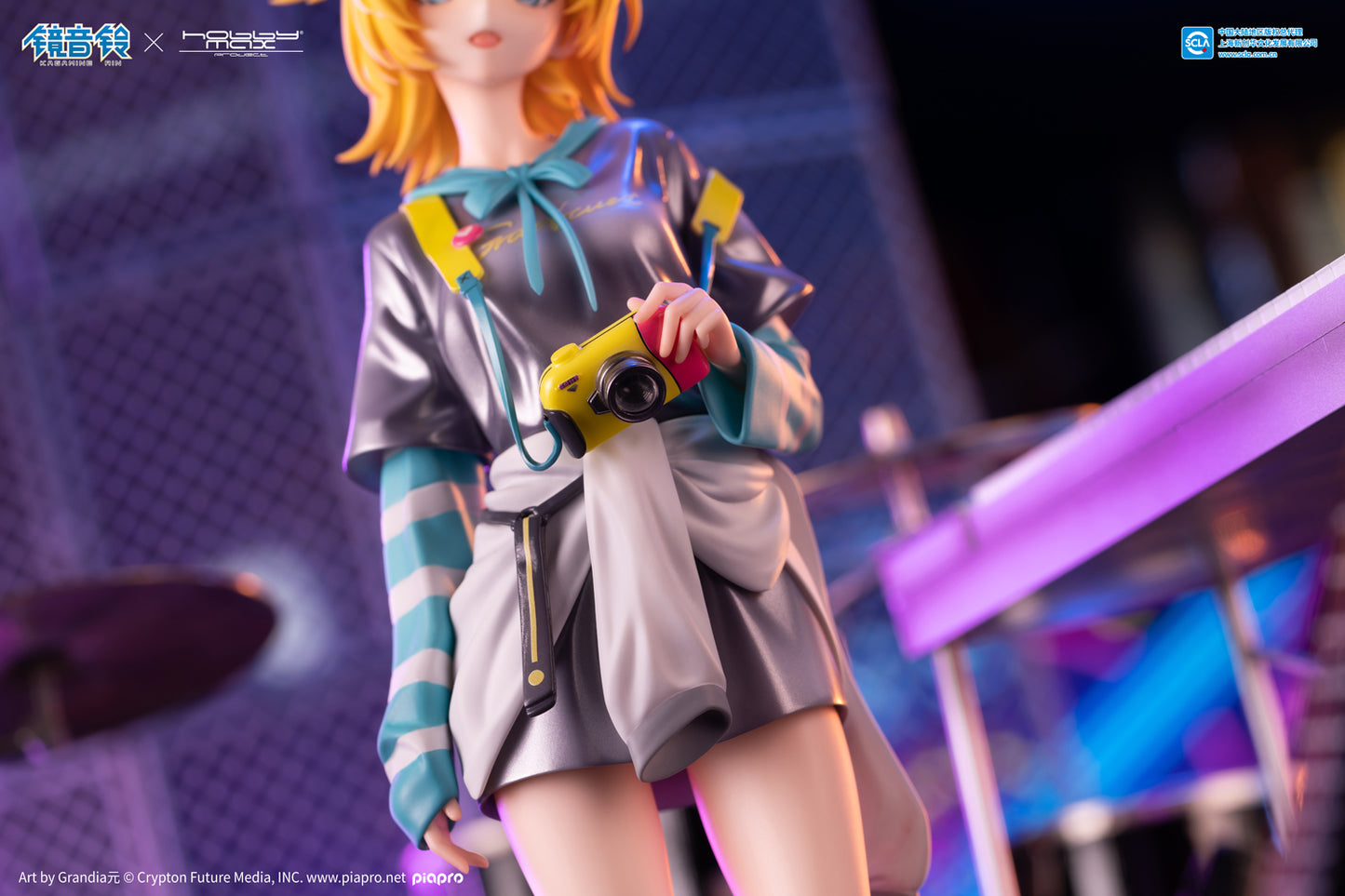 (Pre-Order) Hatsune Miku - Kagamine Rin - 1/7 Scale Figure - Street Chic Ver.