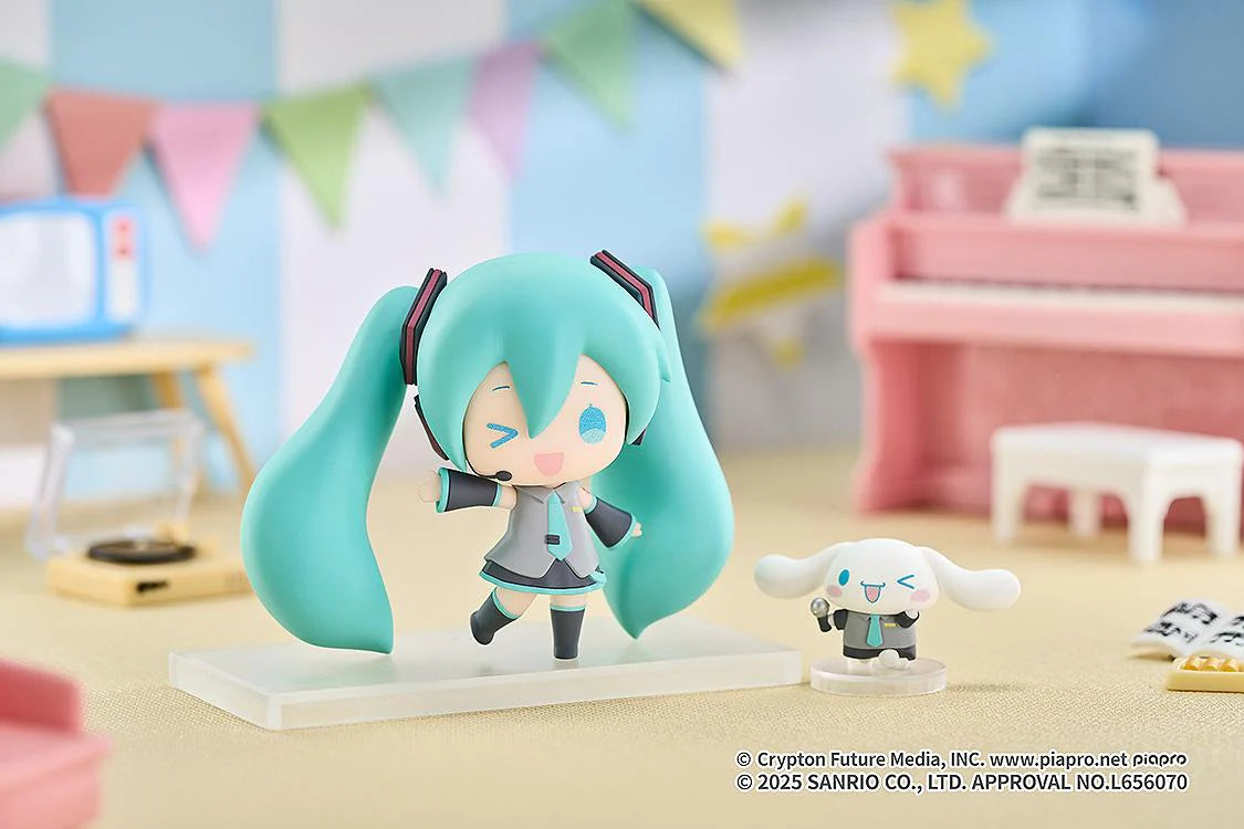 (Pre-Order) Hatsune Miku x Cinnamoroll Collectible - Chibi Figure Blind Box