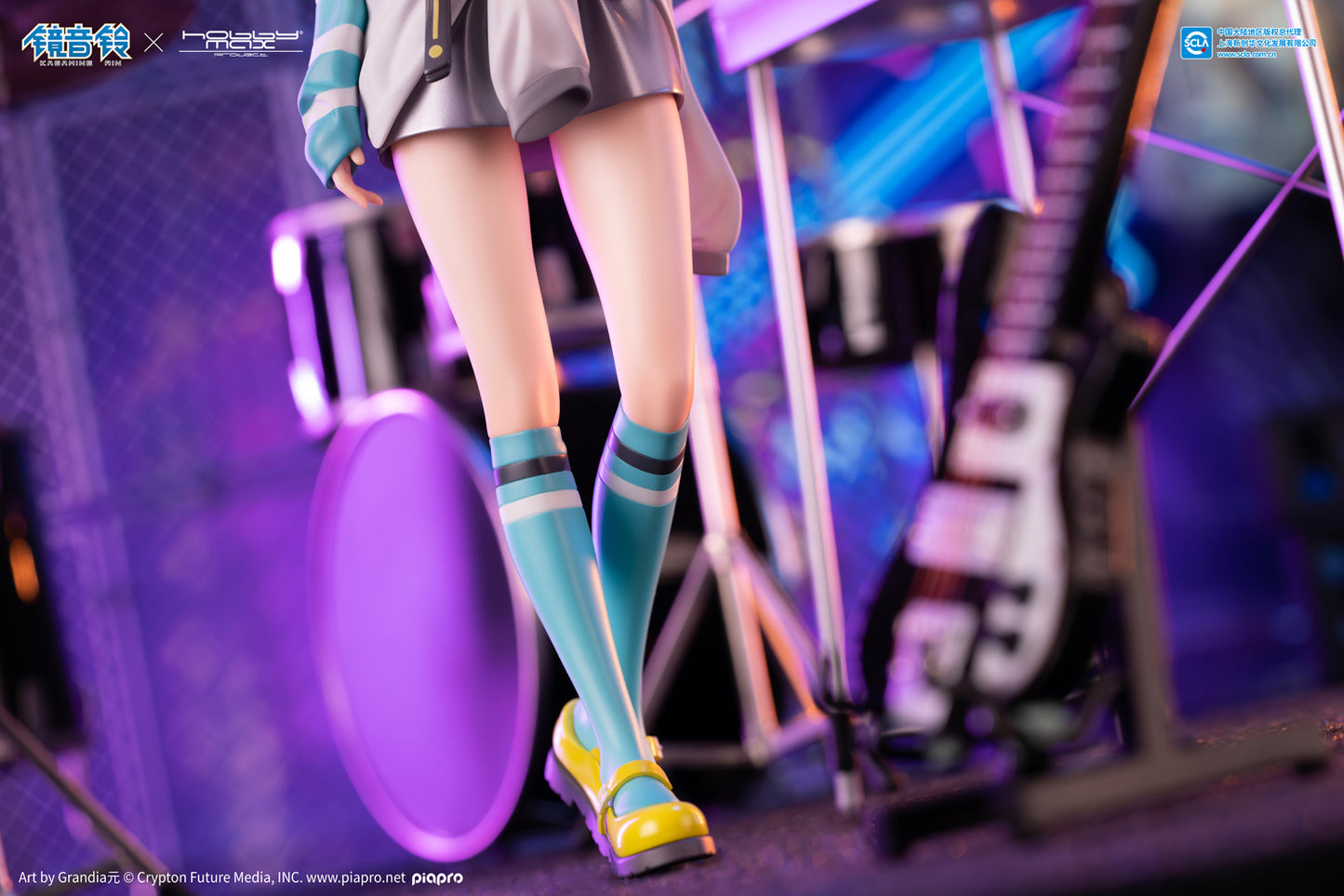 (Pre-Order) Hatsune Miku - Kagamine Rin - 1/7 Scale Figure - Street Chic Ver.