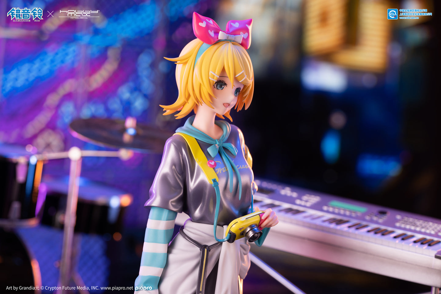 (Pre-Order) Hatsune Miku - Kagamine Rin - 1/7 Scale Figure - Street Chic Ver.