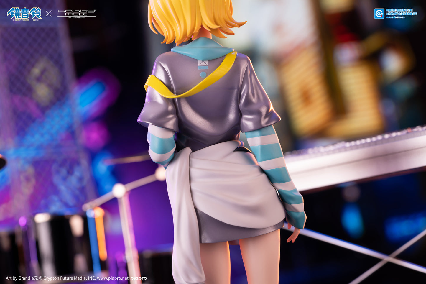 (Pre-Order) Hatsune Miku - Kagamine Rin - 1/7 Scale Figure - Street Chic Ver.