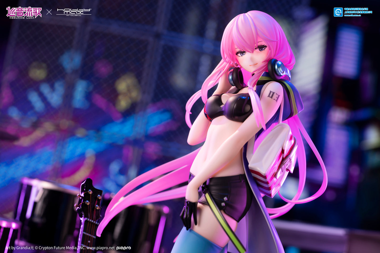 (Pre-Order) Hatsune Miku - Megurine Luka - 1/7 Scale Figure - Street Chic Ver.