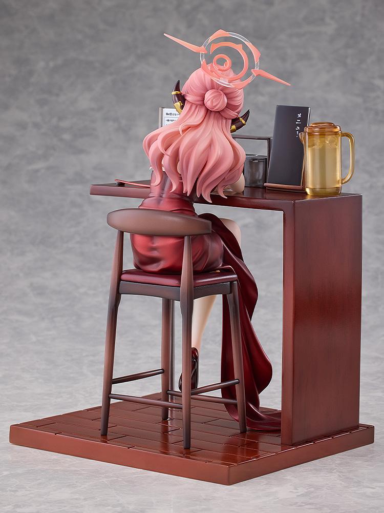 (Pre-Order) Blue Archive Aru (Dress): Memorial Lobby Ver. - 1/7 Scale Figure