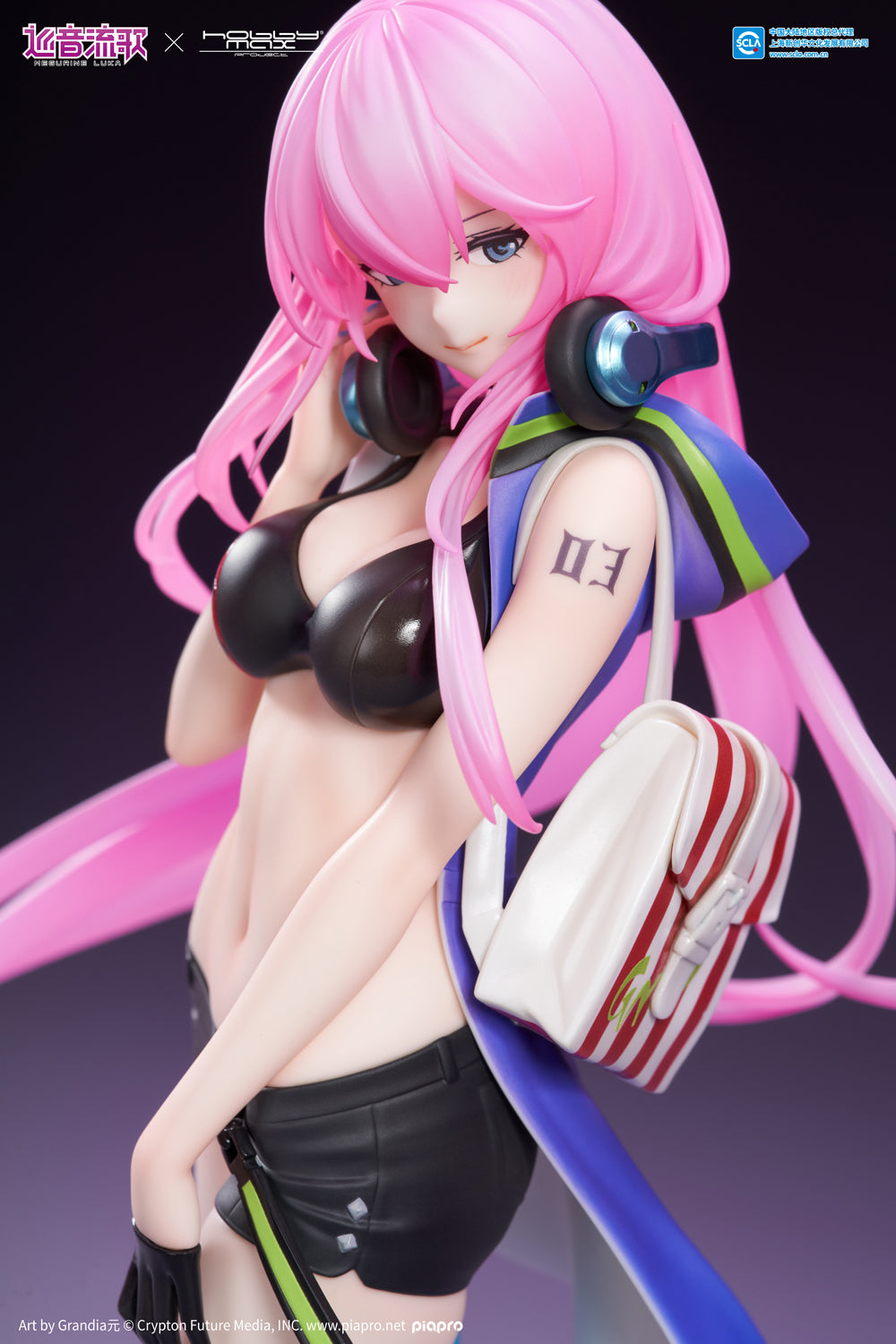 (Pre-Order) Hatsune Miku - Megurine Luka - 1/7 Scale Figure - Street Chic Ver.