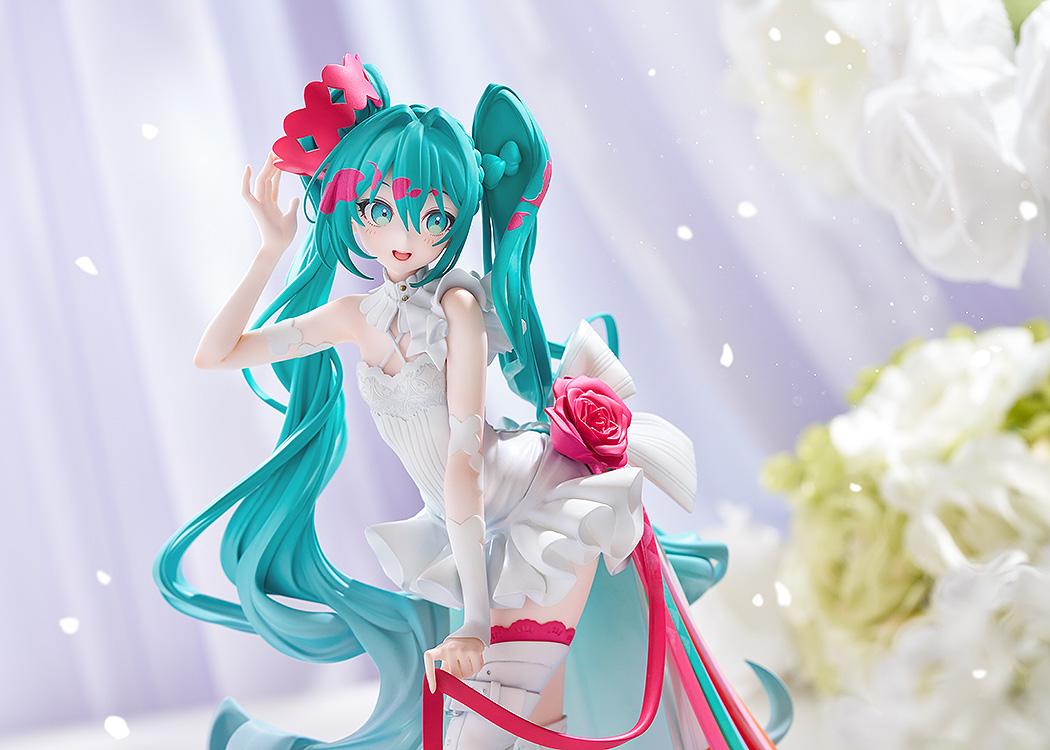 (Pre-Order) Hatsune Miku GT Project G.S. Collection Racing Miku: 15th "Rhapsody" 2010-2025 - 1/7 Scale Figure