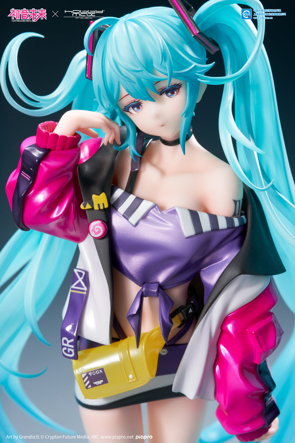 (Pre-Order) Hatsune Miku - 1/7 Scale Figure - Street Chic Ver.