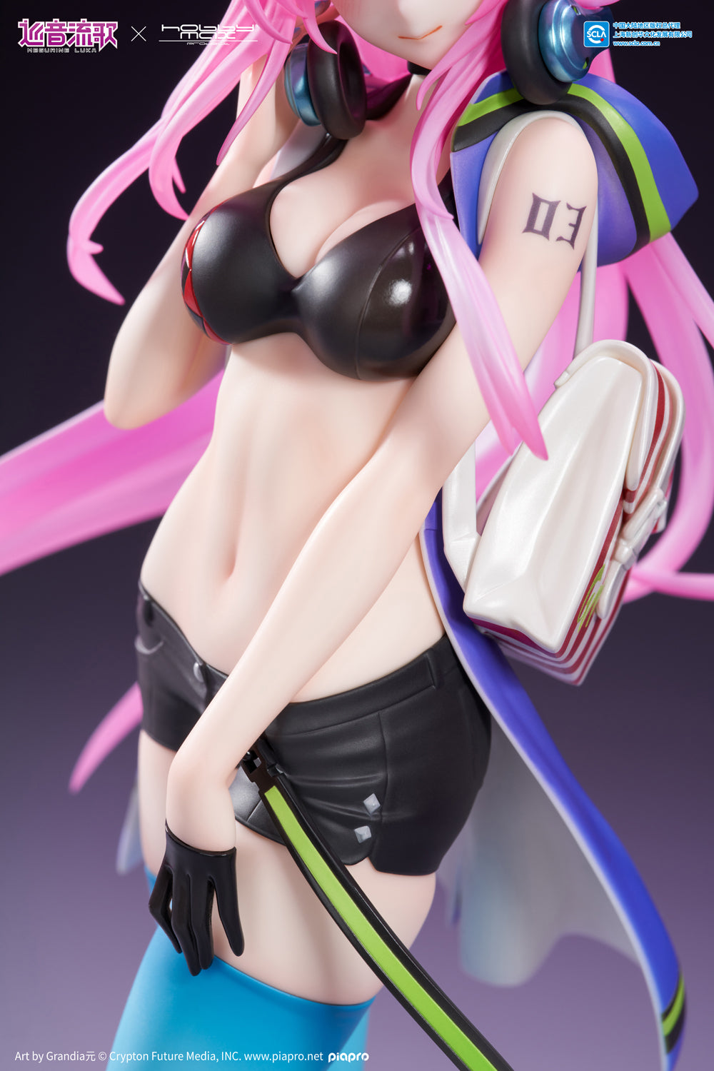 (Pre-Order) Hatsune Miku - Megurine Luka - 1/7 Scale Figure - Street Chic Ver.