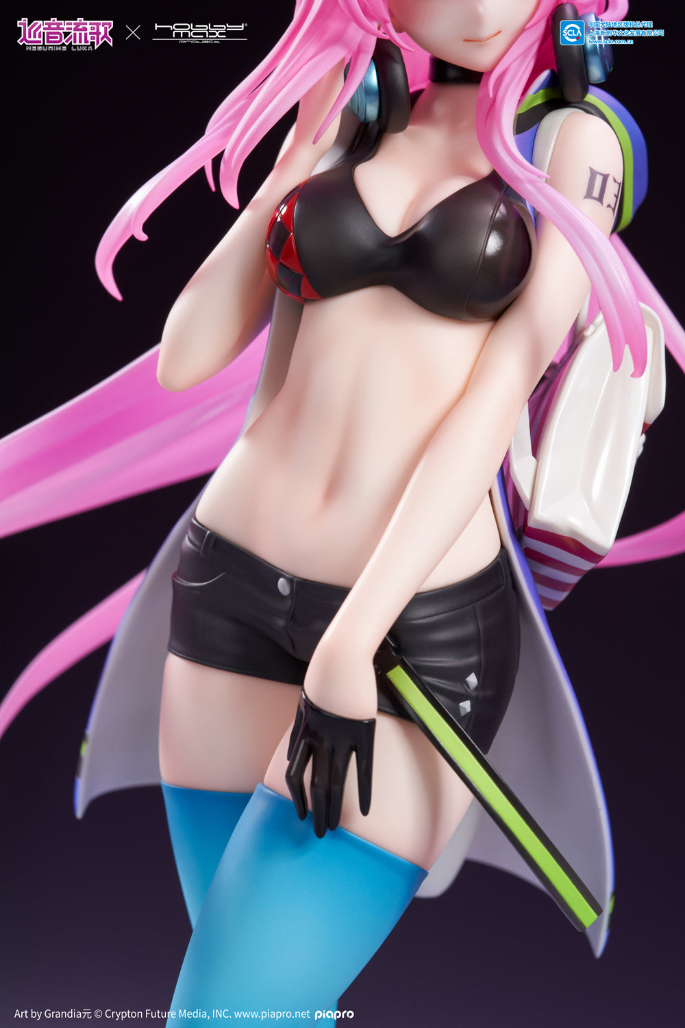 (Pre-Order) Hatsune Miku - Megurine Luka - 1/7 Scale Figure - Street Chic Ver.