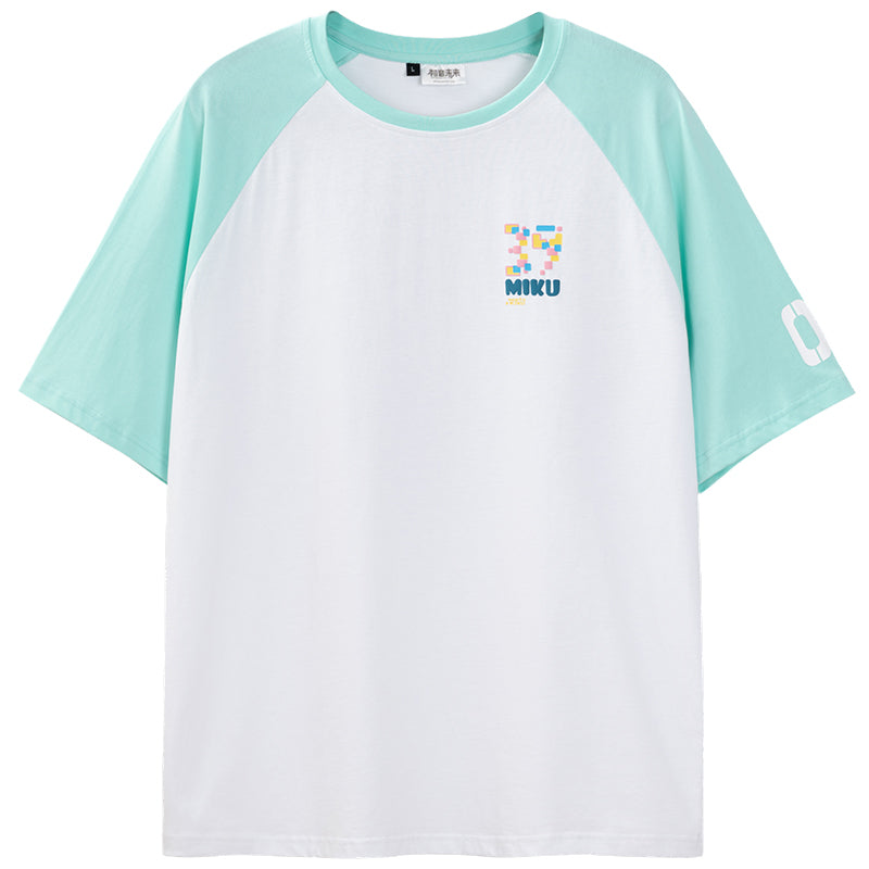 Hatsune Miku - Retro and Future in the Mirror - T-Shirt