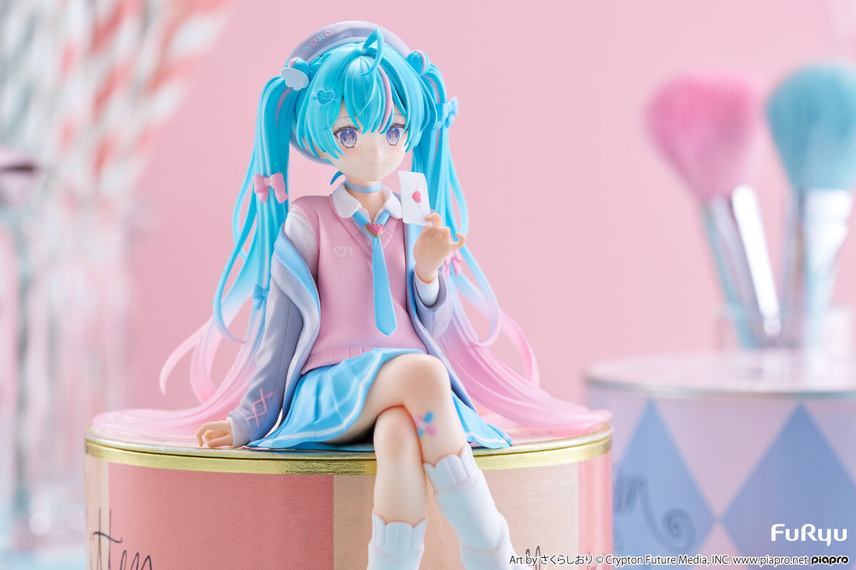 (Pre-Order) Hatsune Miku - Noodle Stopper Figure - Blazer in Love ver.