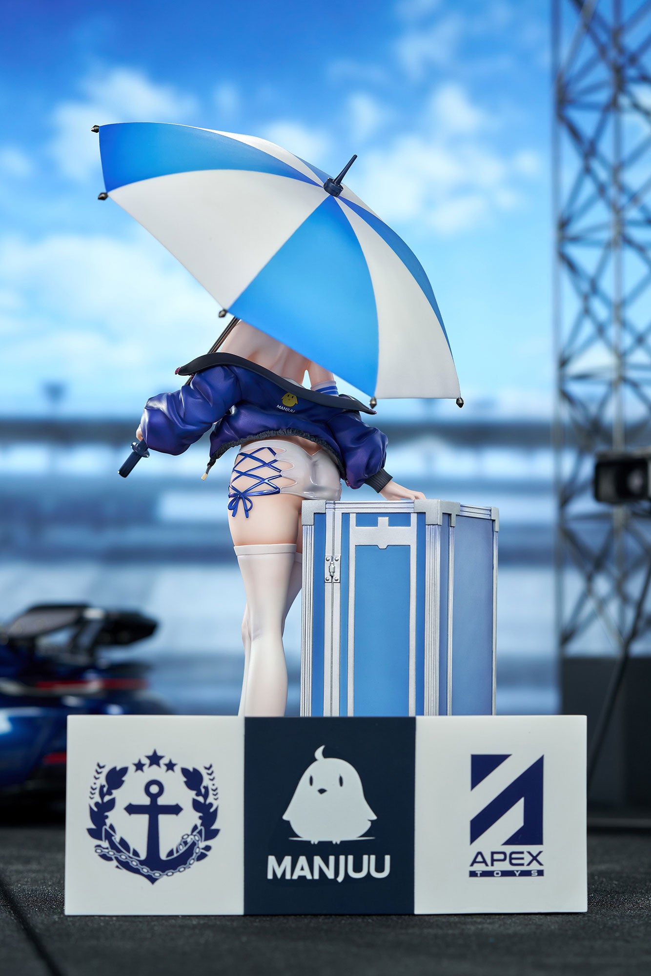 (Pre-Order) Azur Lane St. Louis: Race Queen Ver. 1/7 Scale Figure