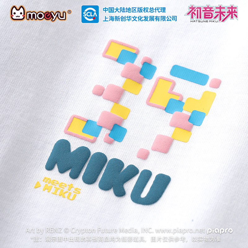 Hatsune Miku - Retro and Future in the Mirror - T-Shirt