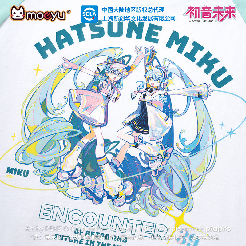 Hatsune Miku - Retro and Future in the Mirror - T-Shirt