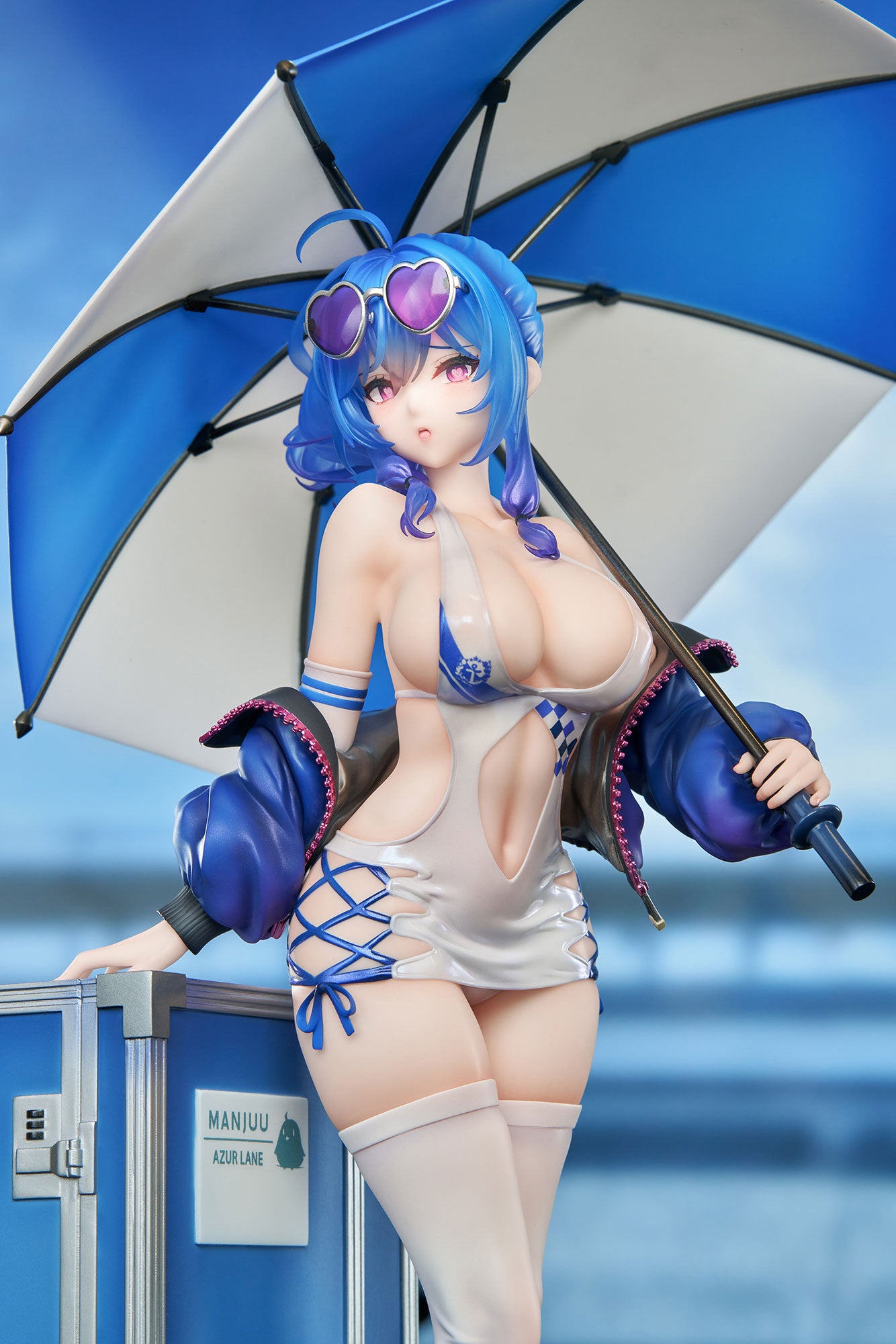 (Pre-Order) Azur Lane St. Louis: Race Queen Ver. 1/7 Scale Figure