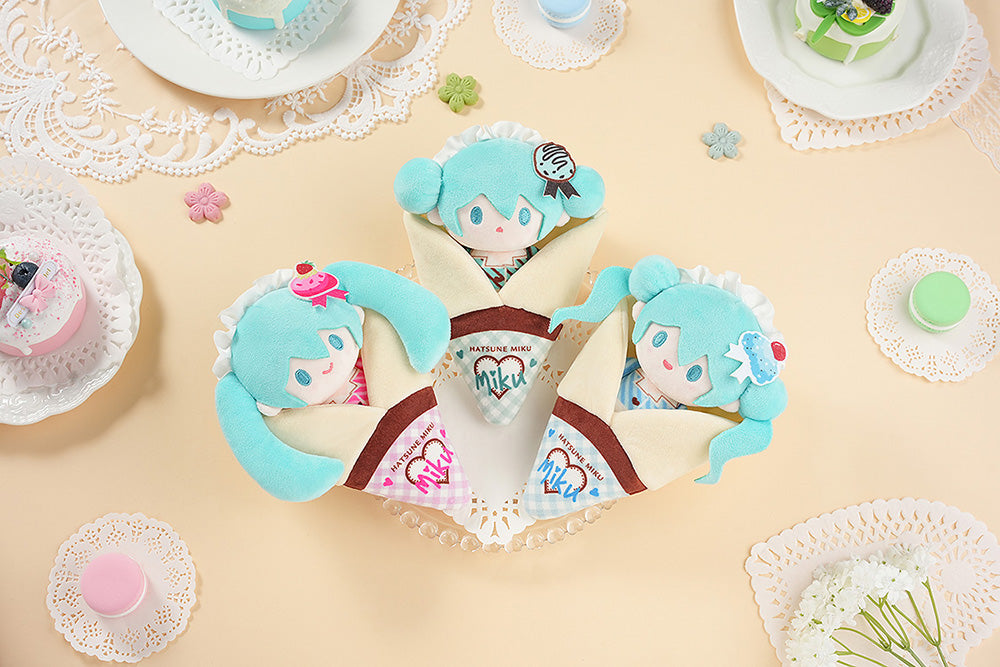 (Pre-Order) Character Vocal Series 01: Hatsune Miku Crêpe Mascot Keychain Plush - B