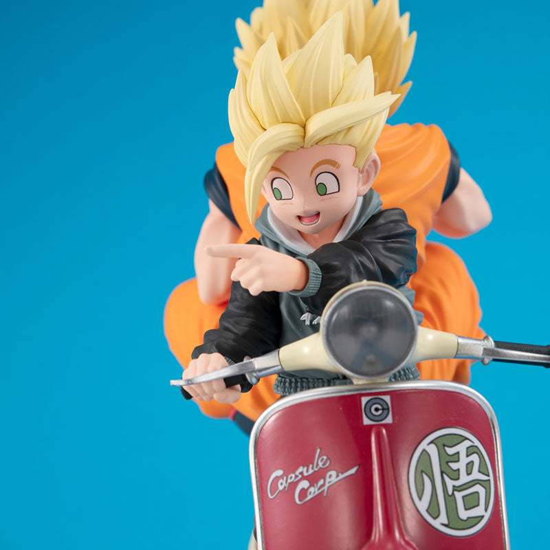 Desktop Real McCoy EX Dragon Ball Z Super Saiyan Son Goku & Super Saiyan Son Gohan & Bike - Nonscale Figure