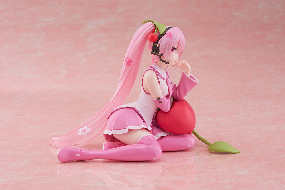 (Pre-Order) Hatsune Miku - Sakura Miku - Desktop Cute Prize Figure (Cherry Cushion Ver.)