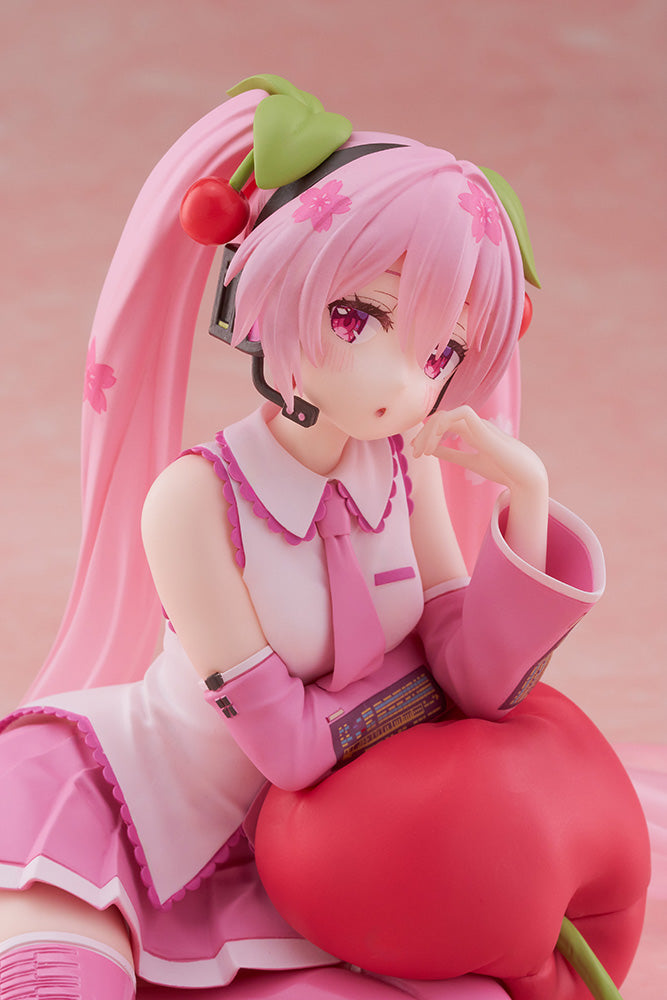 (Pre-Order) Hatsune Miku - Sakura Miku - Desktop Cute Prize Figure (Cherry Cushion Ver.)