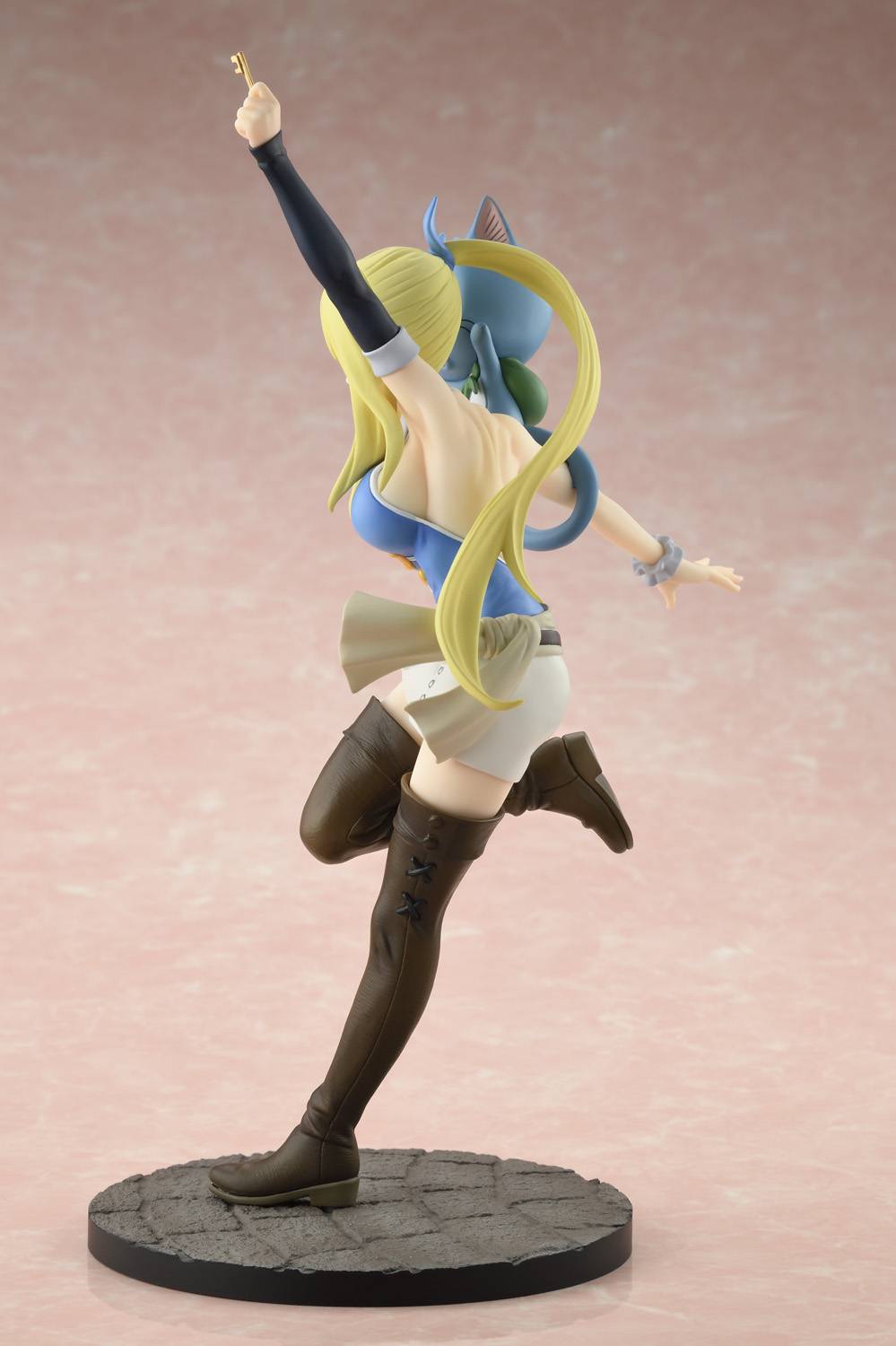 Fairy Tail: Final Series - Lucy Heartfilia (Winking Ver.) 1/8 Scale Figure